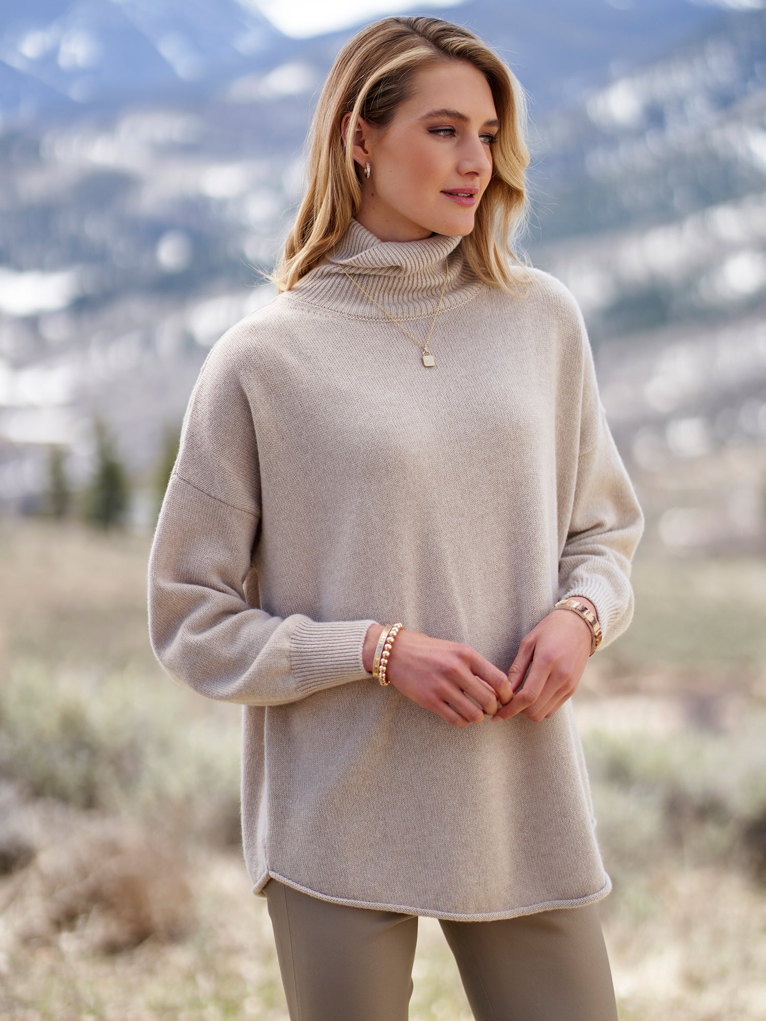 INCENTIVE CASHMERE, Amora Turtleneck Cashmere Sweater